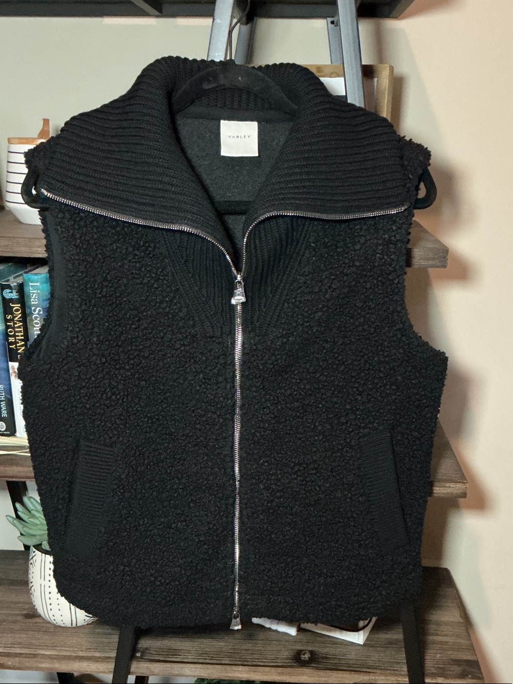 Varley Black Sherpa Aspen Gilet Zip-Up Vest with Ribbed Collar Size S